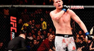 Волков поделился эмоциями от уверенной победы на UFC 254