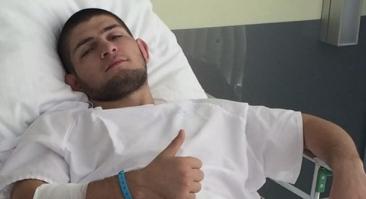 Хабиб показал фото сломанного перед боем с Гэтжи пальца