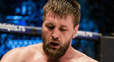 Минаков назвал «поносом» конфликт Харитонова и Яндиева