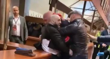Камил Гаджиев заявил, что Харитонов - чмошник, и его поведение - позор