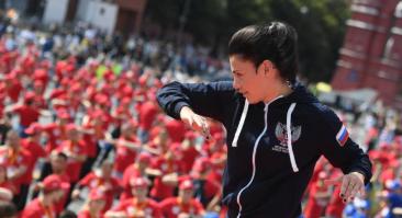 Софья Очигава и Виталий Петряков завоевали пояса WBC в Казани