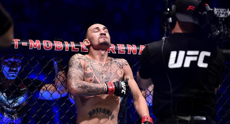 Представители UFC определили лучшего бойца месяца