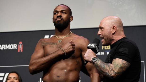Тяжеловес UFC Джонс иронично ответил на критику зоозащитников за убийство кабана