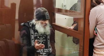 Депутат Лебедев жестко прокомментировал обращение Дацюка к Путину по делу скандального священника