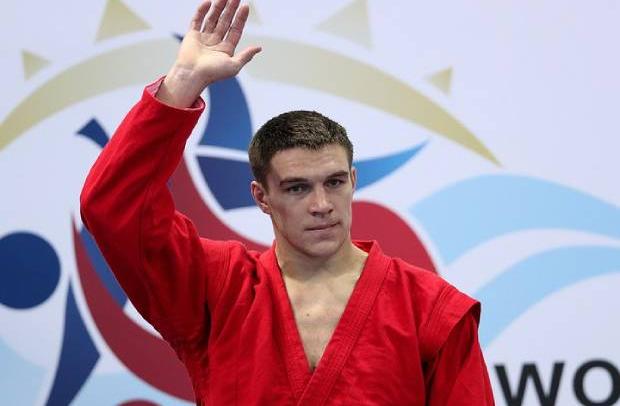 Российский чемпион Bellator Немков рассказал причину поражения МакГрегора