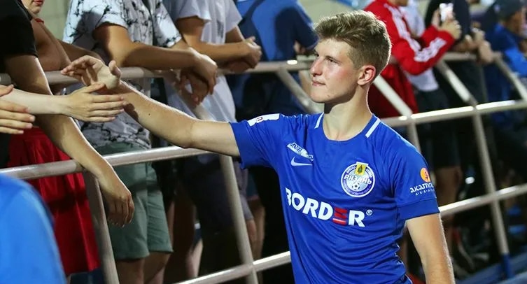 Хавбек «Факела» Никитин перешел в «Локомотив»