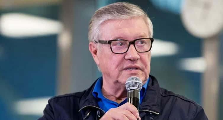 Орлов: «Я видел, как Семак ел курицу. Он нормальный человек»