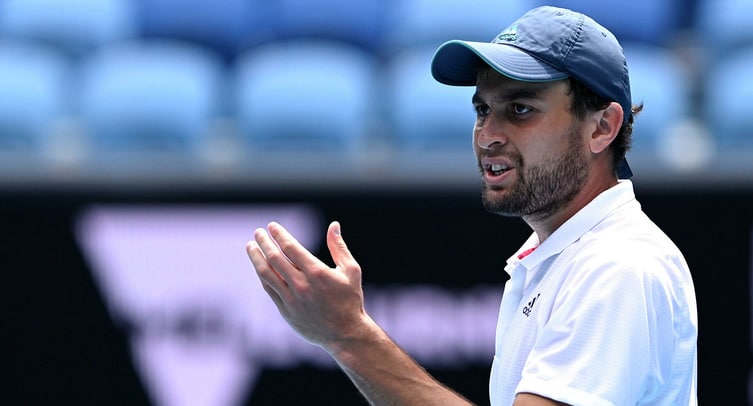Сенсация Australian Open россиянин Карацев произвел фурор благодаря ответу на вопрос