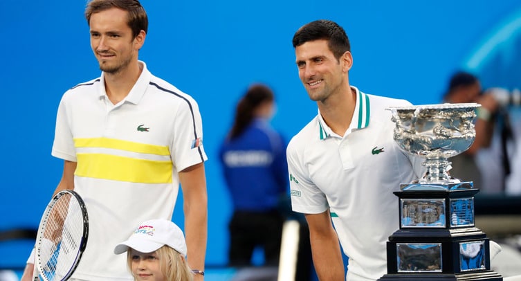 Джокович трогательно похвалил Медведева и подшутил над ним после финала Ausralian Open