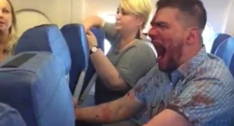 Видео дебоша в самолете, из-за которого участники первенства России по фигурному катанию опоздали на пересадку