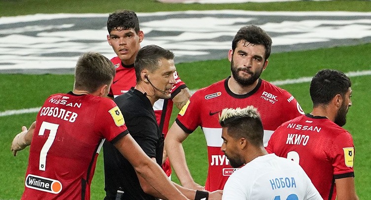 Казарцев заявил, что абсолютно уверен в чистоте завершившего карьеру судьи Еськова