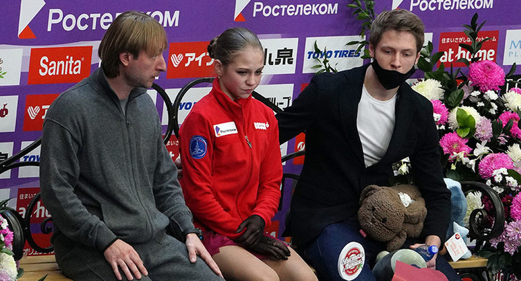 Установившая уникальное достижение фигуристка Трусова не попала в состав сборной России на командный ЧМ