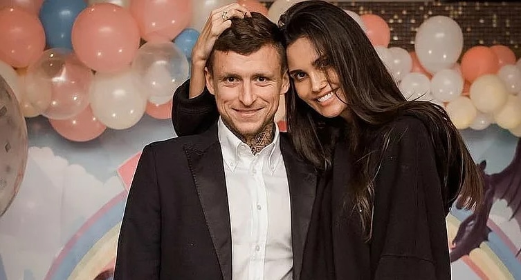 Павел Мамаев официально развелся с супругой