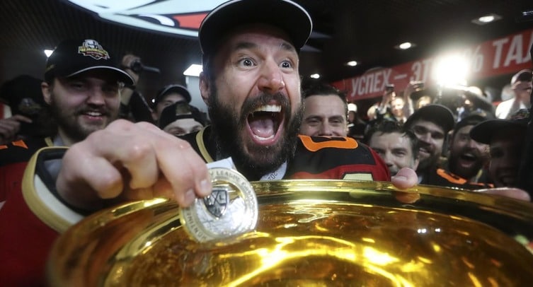 Чемпион КХЛ, мира и ОИ Ковальчук покинул «Авангард» ради НХЛ