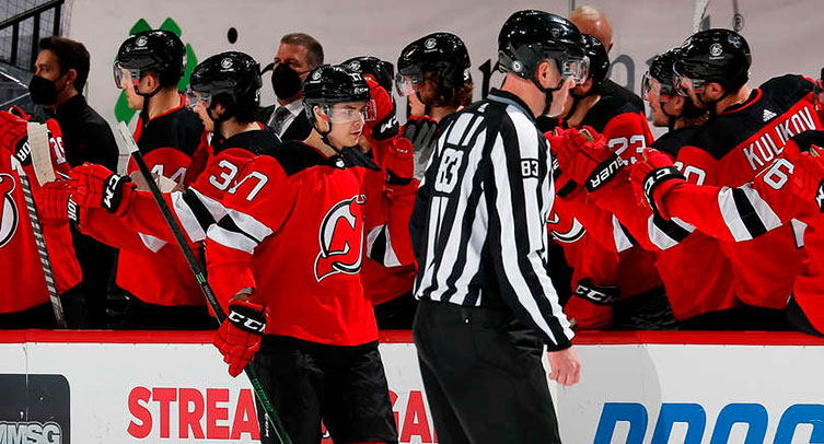 Три очка Шаранговича помогли «Нью-Джерси» обыграть «Баффало» в матче НХЛ