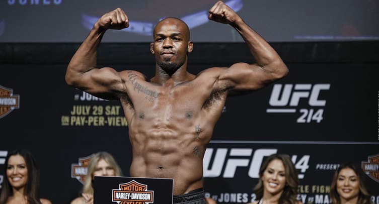 Глава UFC Дана Уайт готов организовать бой между Нганну и Миочичем