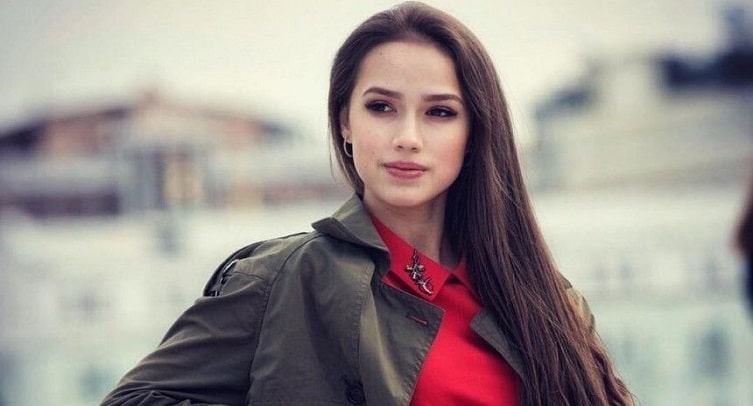 Команда Тутберидзе поздравила Загитову фразой «замечательней спортсменки на планете не найти»