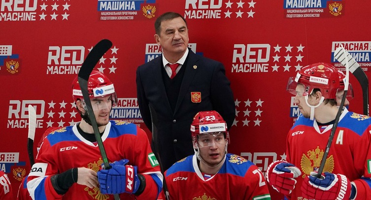 Двукратный чемпион ОИ Михайлов раскритиковал игру сборной России после разгрома британцев на ЧМ