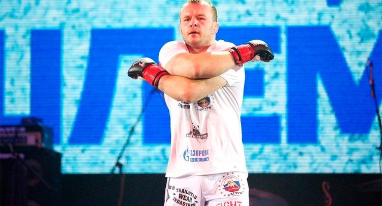 Чимаев посмеялся над заявлением Шлеменко о переходе в UFC и призвал много не пить
