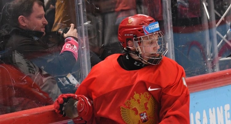 Лидер сборной России Мичков признан самым ценным игроком ЮЧМ-2021 по хоккею