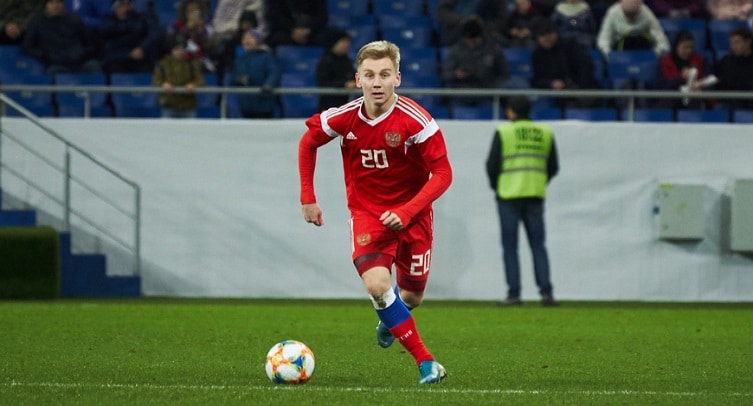 Хавбек «Спартака» Умяров женился на блогерше Сабировой