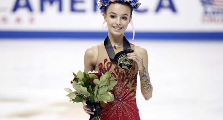 Чемпионка мира фигуристка Щербакова показала красоту фигуры на фоне моря