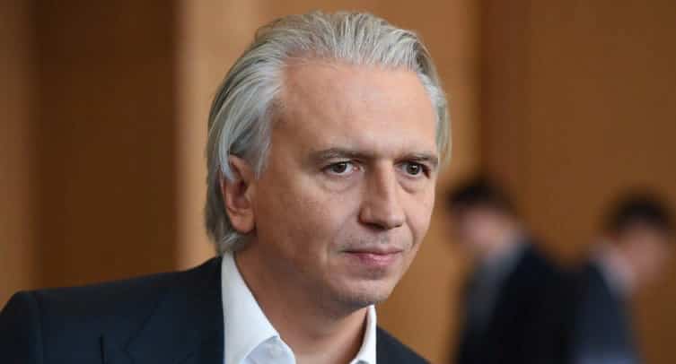 Дюков заявил, что Черчесова не уволят в случае провала России на Евро-2020