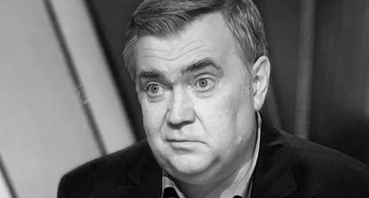 Перед матчем ЧМ по хоккею Канада-Россия канадец трогательно почтил память Розанова