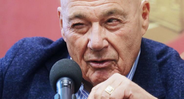 Познер назвал бестолковой игру сборных России и Финляндии