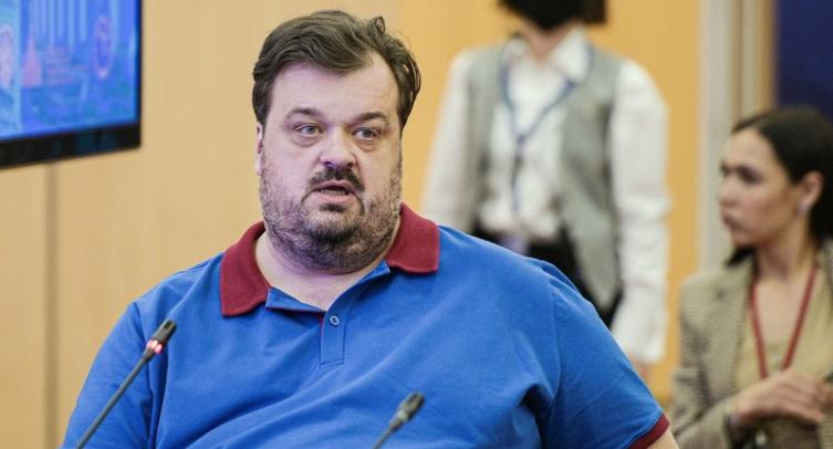 Уткин назвал Азербайджан в качестве страны-хозяйки Евро большой ошибкой УЕФА