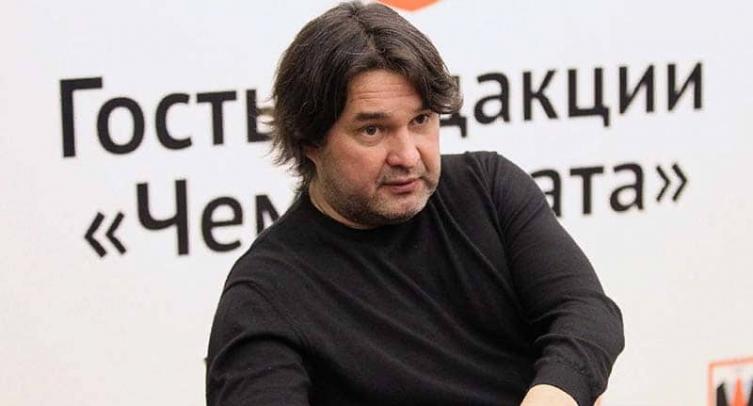 Газизов прокомментировал слухи об уходе голкипера «Уфы» Чернова в датский клуб