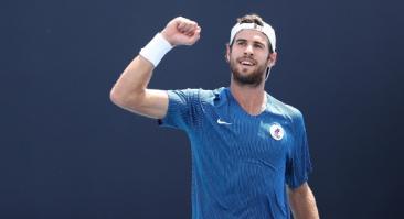 Букмекер дает на победу Хачанова в финале Олимпиады вероятность 29%