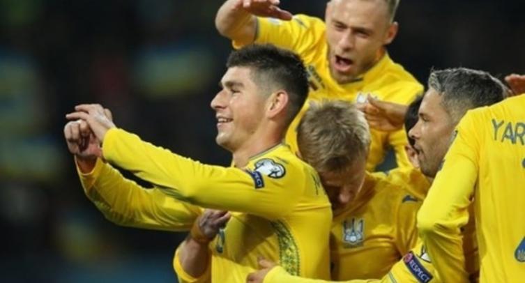 Игроки сборной Украины не преклонили колено перед матчем 1/4 финала Евро-2020 с Англией