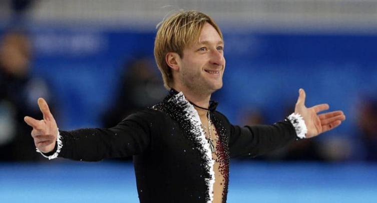 Плющенко показал подписчикам фото с 9-месячным сыном Арсением