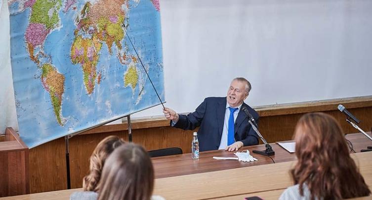 Жириновский объяснил проблемы российского футбола географическим расположением страны