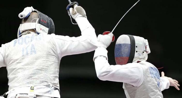 Российские рапиристы обыграли США и вышли в финал командного турнира Олимпиады