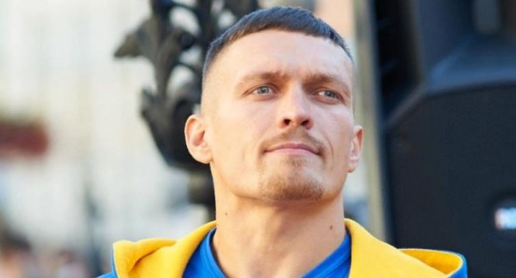 Усик жестко ответил СМИ, которые распространили информацию о том, что Ломаченко запретили драться в США