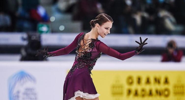 Щербакова показала яркие фотографии с Валиевой и Трусовой с чемпионата России