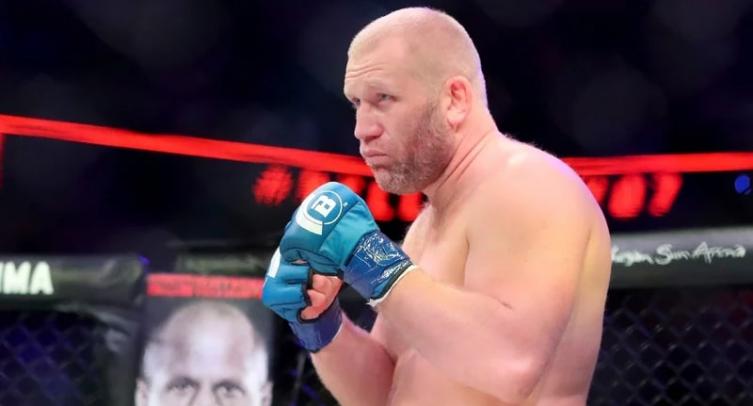 Харитонов заявил, что Емельяненко и блогер Тарасов получили за свой бой слишком много денег