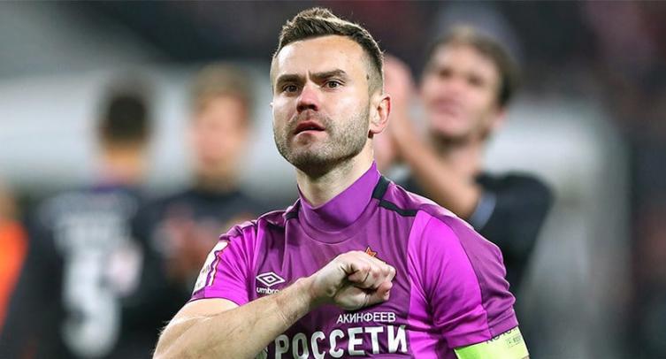Березуцкий заявил, что не понимает, почему ЦСКА до сих пор не продлил контракт с Акинфеевым