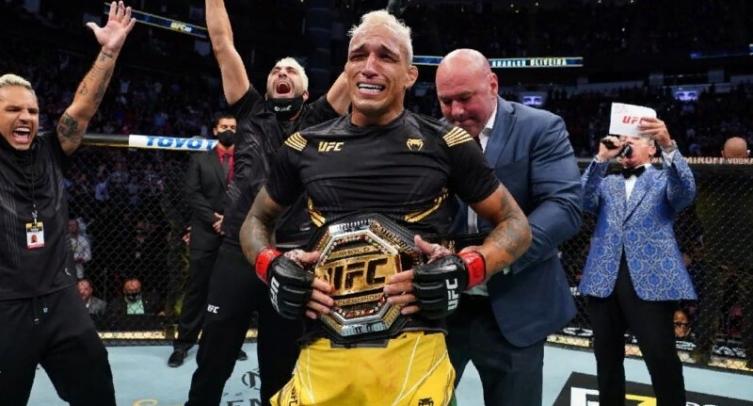 Оливейра проведет бой с Гэтжи 7 мая на турнире UFC 274