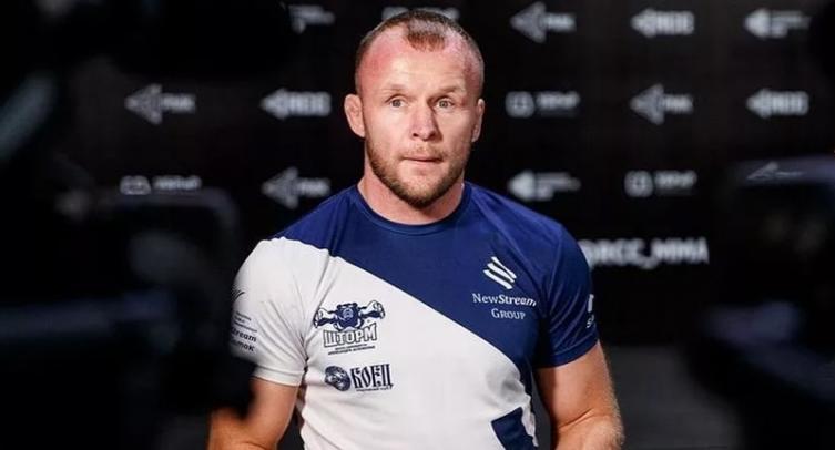 Шлеменко заявил, что у Волкова нет шансов на чемпионство, пока титулом UFC владеет Нганну
