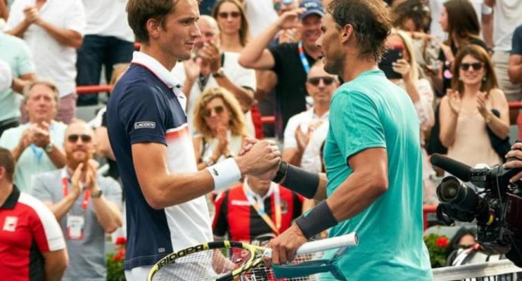 Медведев упустил 2-0 по сетам, проиграл Надалю в финале Australian Open и позволил испанцу установить рекорд