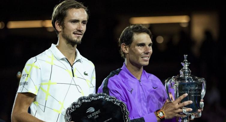 Кафельников перечислил преимущества Медведtва над Надалем в финале Australian Open-2022