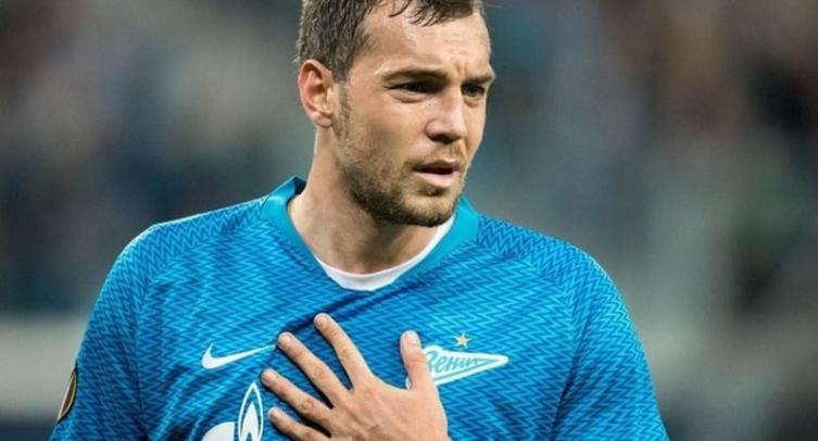Петржела заявил, что из Дзюбы может получиться отличным защитником