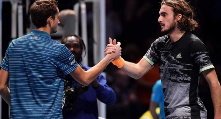 Медведев победил Циципаса и во второй раз подряд вышел в финал Australian Open. Видеообзор