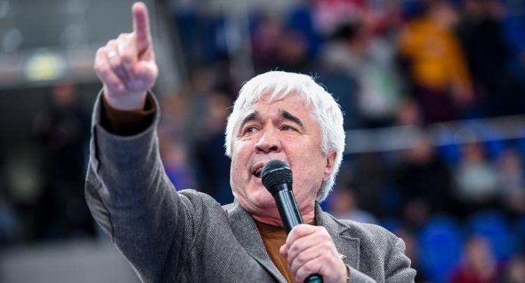 Ловчев назвал безобразием то, что «какая-то бабенка» правит бал в «Спартаке»