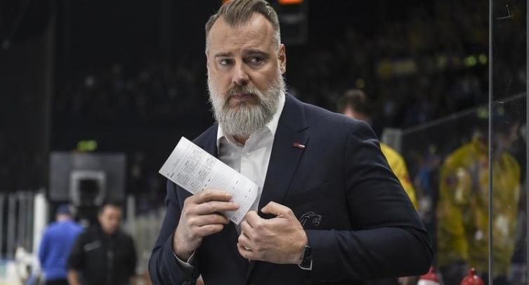 Шведский тренер Гренборг остался в «Цюрихе» и не возглавит чемпиона КХЛ «Авангард»