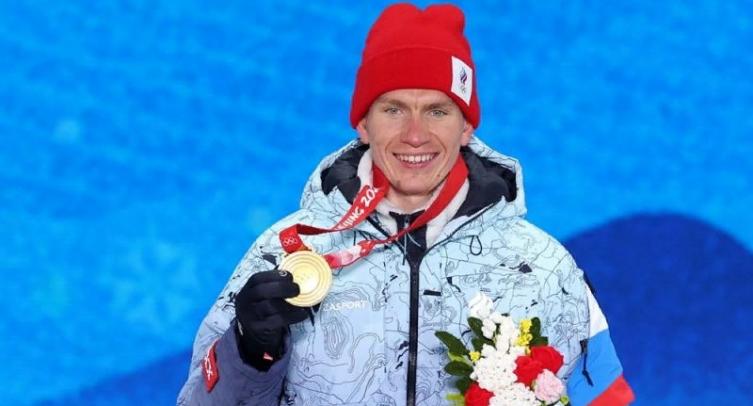 Видео встречи Большунова с женой после выступления на ОИ-2022