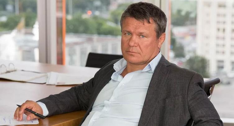 Тактаров отреагировал на вопрос Минеева о том, похож ли он на актера Тома Харди